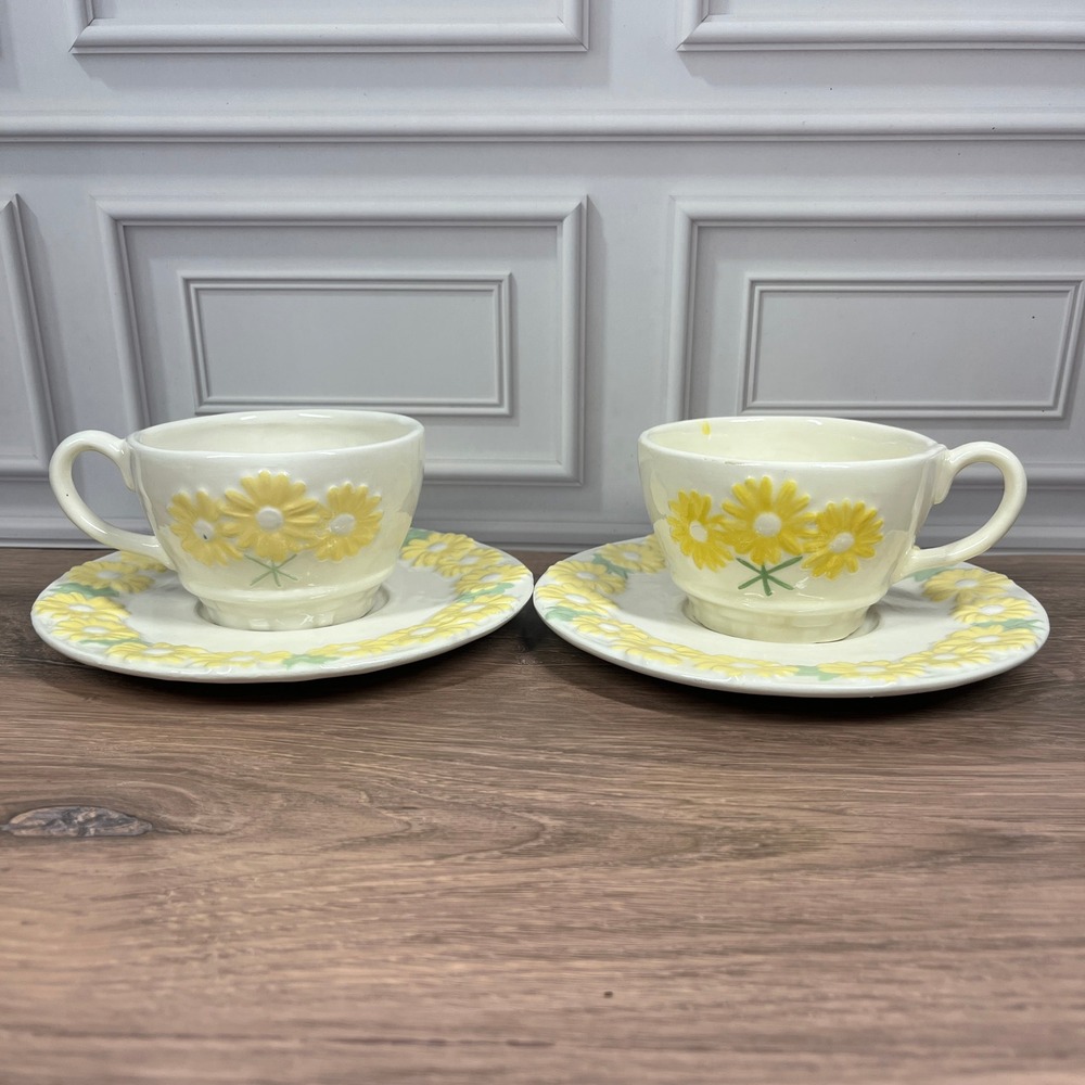 Handmade Ceramic Daisy Tea Cup and‎ Saucer Yellow White Floral 2pc Set Signed